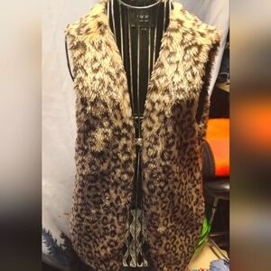 Chicos size S faux fur cheetah vest
